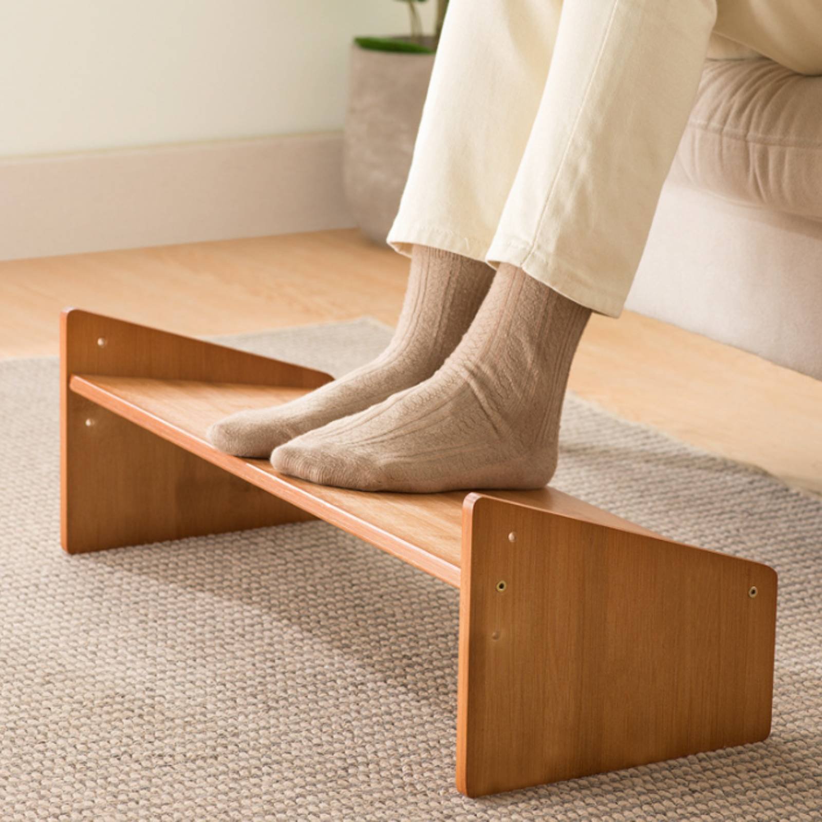 Under Desk Footrest Wide Surfa - Office Stool ulasan dan harga